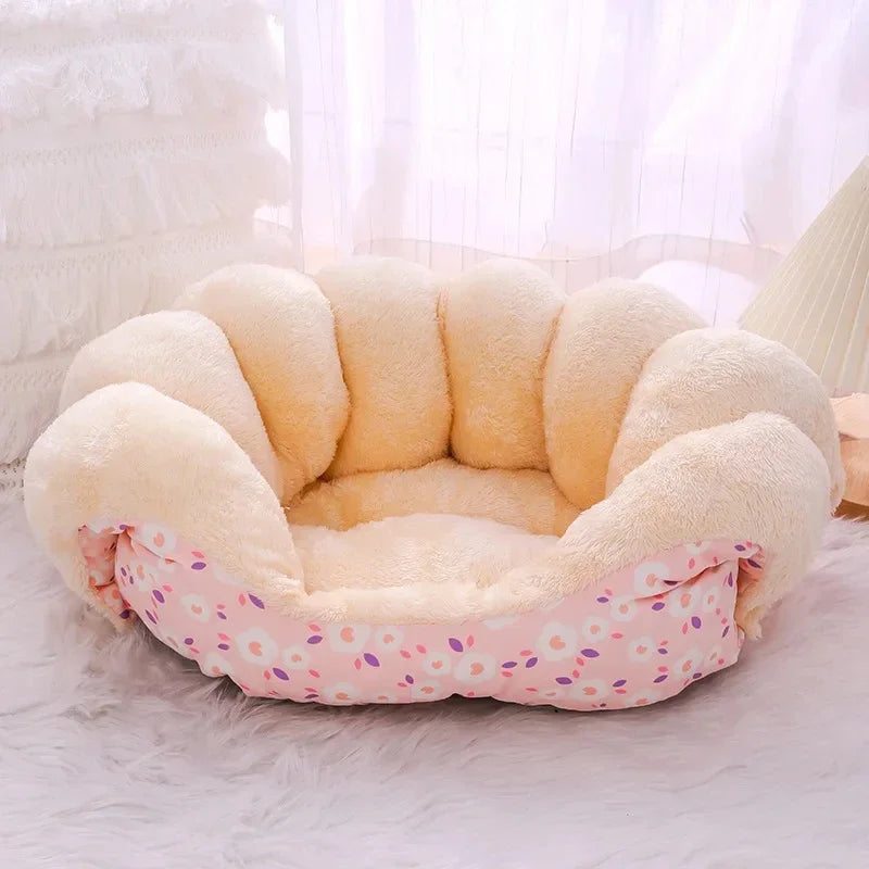 2-in-1 Cat Sofa Bed – Warm & Stylish