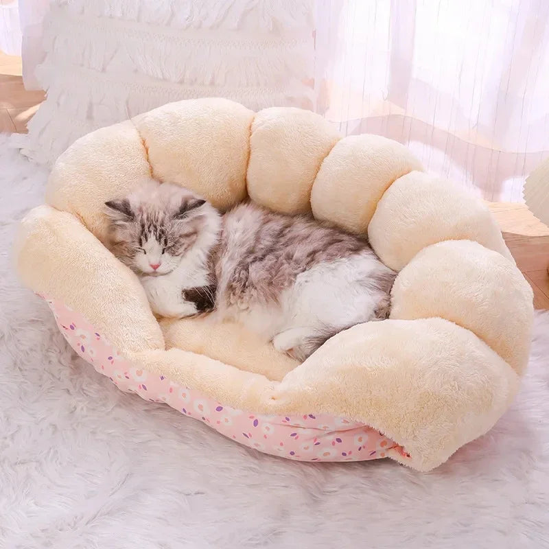 2-in-1 Cat Sofa Bed – Warm & Stylish